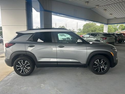 Used 2024 Chevrolet TrailBlazer ACTIV w/ Convenience Package FWD image 4