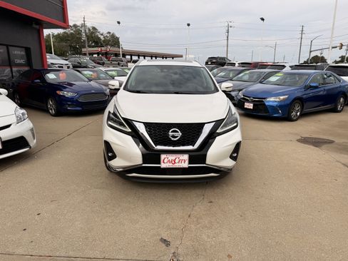 Used 2019 Nissan Murano Platinum w/ Cargo Package image 2