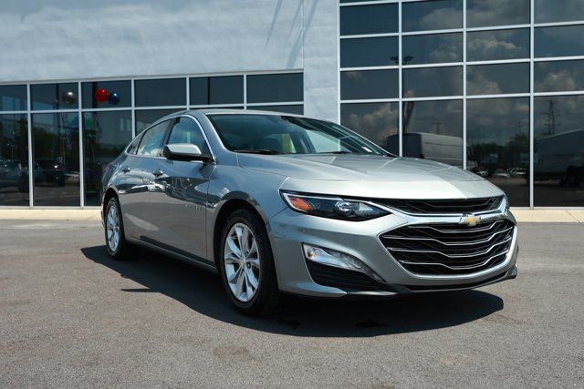 Used 2025 Chevrolet Malibu LT FWD image 3
