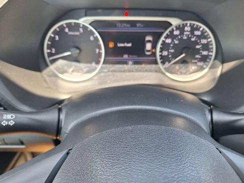 Used 2023 Nissan Sentra SV FWD image 11
