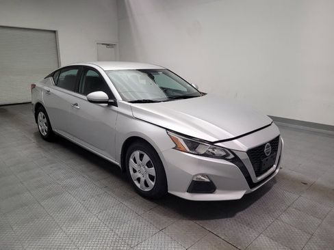 Used 2019 Nissan Altima 2.5 S FWD image 13