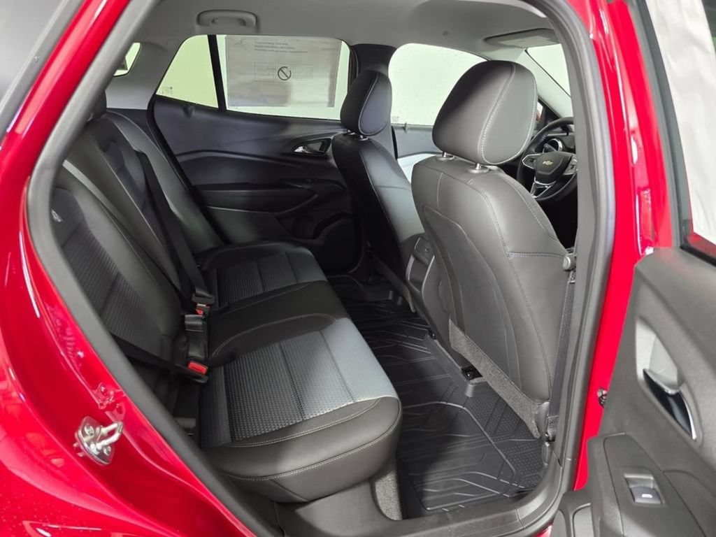 Used 2026 Chevrolet Trax LT w/ Driver Confidence Package FWD image 14