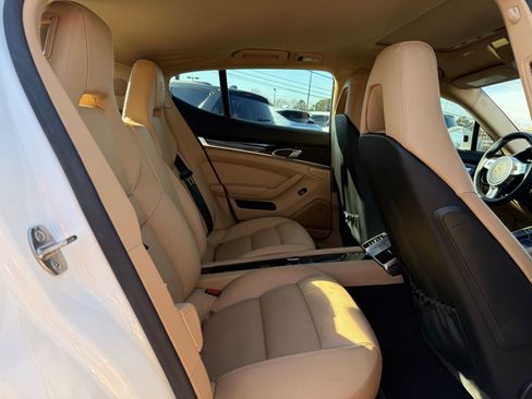 Used 2016 Porsche Panamera Edition image 28