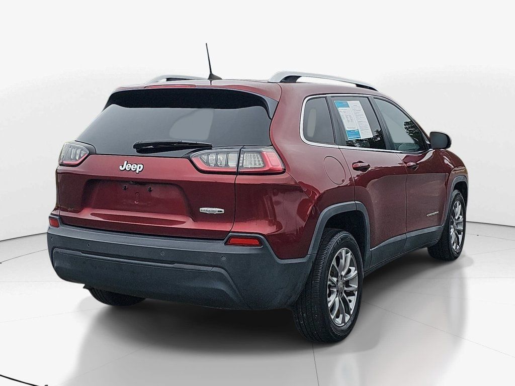 Used 2019 Jeep Cherokee Latitude Plus w/ Comfort/Convenience Group FWD image 6