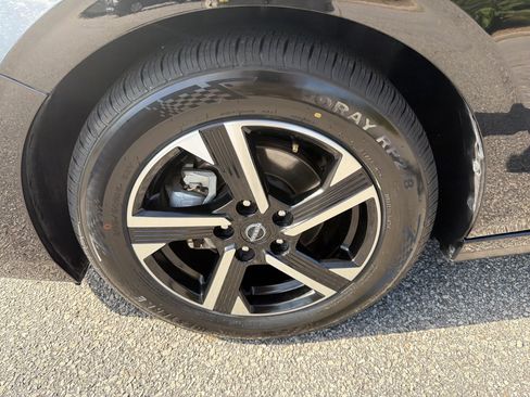 Used 2024 Nissan Sentra SV FWD image 20
