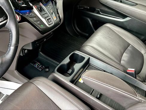 Used 2019 Honda Odyssey Elite image 16