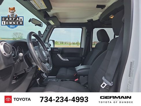 Used 2012 Jeep Wrangler Unlimited Sahara w/ Dual Top Group AWD/4WD image 14