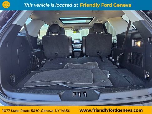 Used 2022 Ford Explorer XLT w/ Equipment Group 202A AWD/4WD image 11