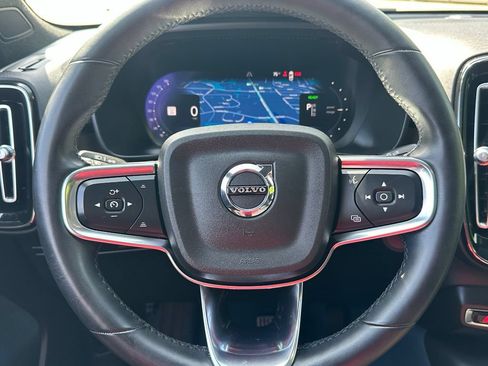 Used 2023 Volvo C40 P8 Recharge Ultimate AWD/4WD image 33