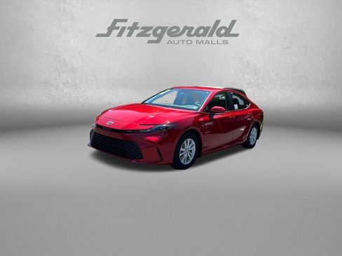 Used 2026 Toyota Camry LE FWD image 3