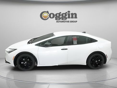 New 2026 Toyota Prius Plug-In Hybrid image 7