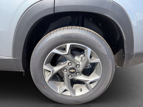 New 2026 Chevrolet Trax LT FWD image 21