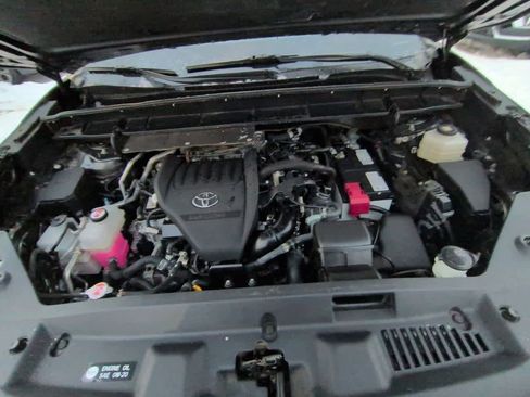 Used 2023 Toyota Highlander Platinum image 13