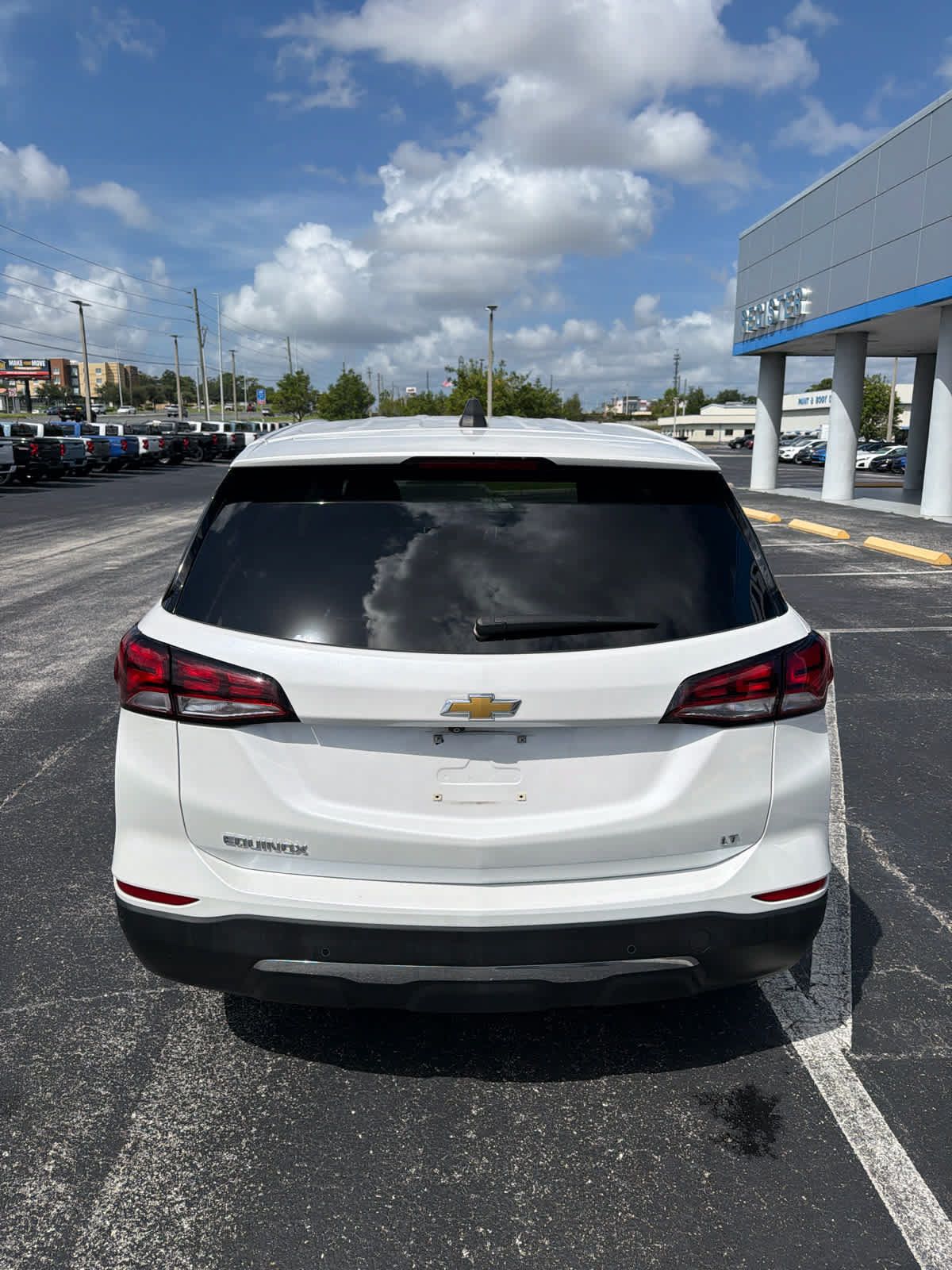 Used 2022 Chevrolet Equinox LT FWD image 4