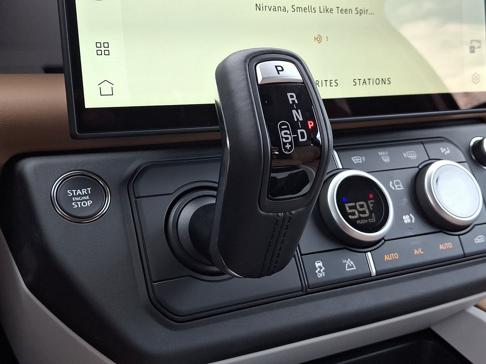 New 2026 Land Rover Defender 110 S AWD/4WD image 12