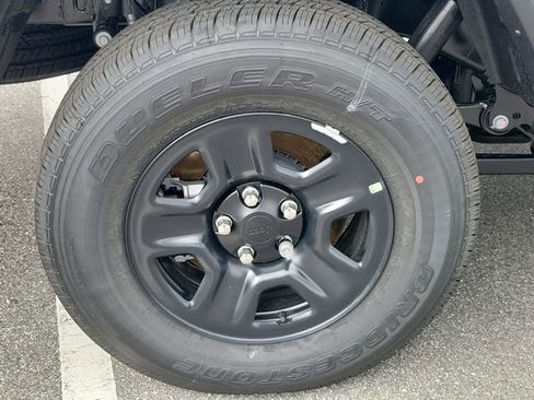 New 2026 Jeep Gladiator Sport image 6