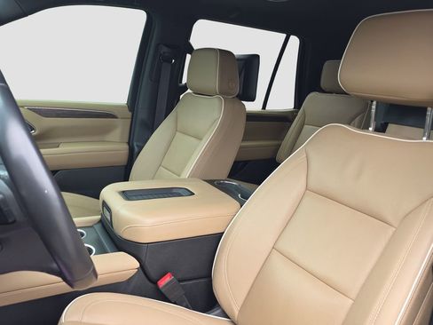 Used 2024 Chevrolet Tahoe Premier w/ Advanced Technology Package AWD/4WD image 7