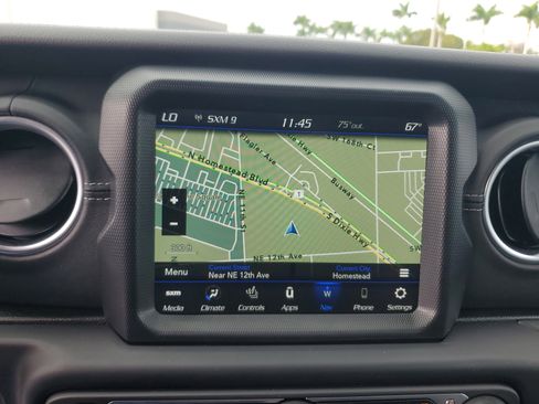 Used 2023 Jeep Wrangler Unlimited Sahara w/ Cold Weather Group image 10