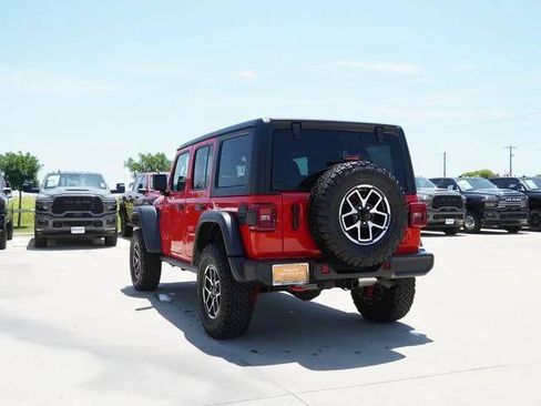 Used 2026 Jeep Wrangler Unlimited Rubicon AWD/4WD image 7