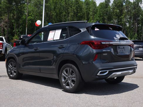 Used 2023 Kia Seltos S FWD image 3