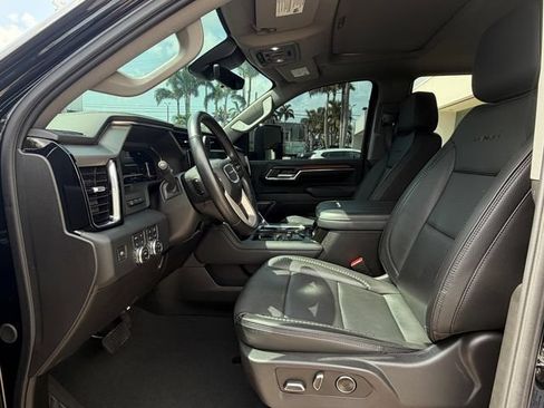 Used 2024 GMC Sierra 2500 Denali w/ Denali Reserve Package AWD/4WD image 12