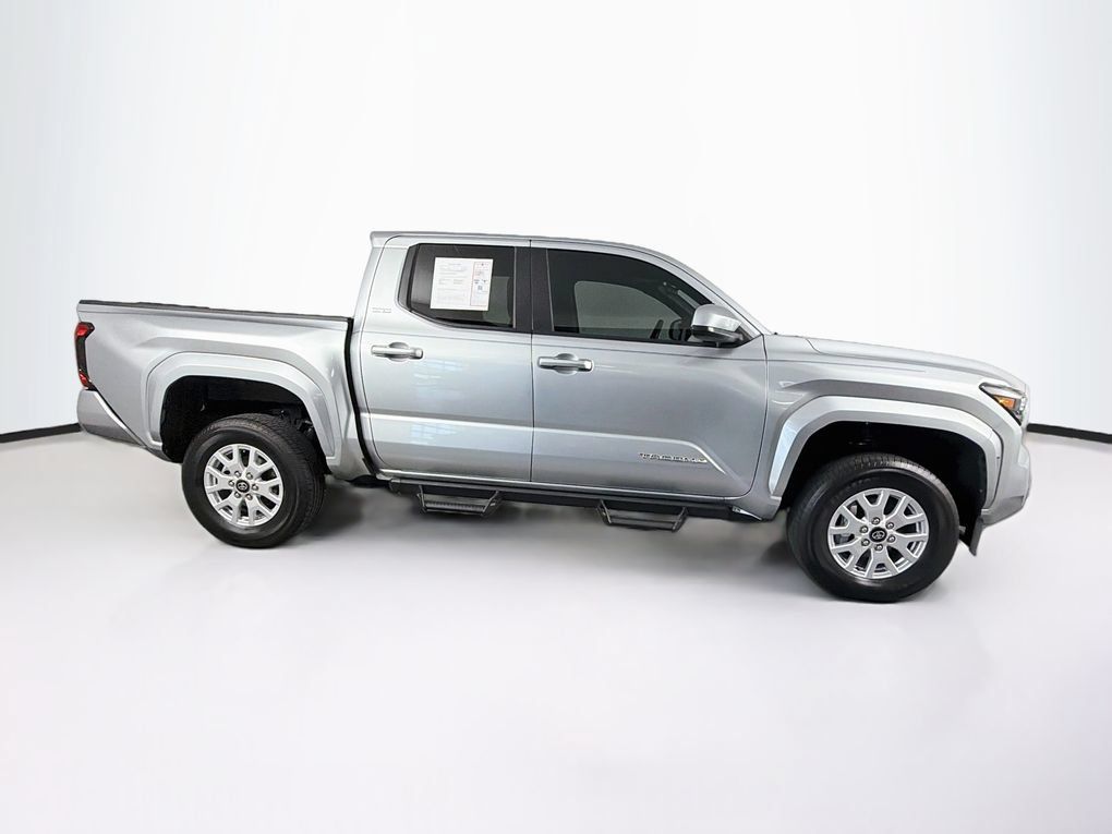Used 2024 Toyota Tacoma SR5 AWD/4WD image 11