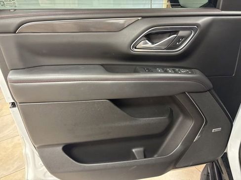 Used 2022 Chevrolet Tahoe RST w/ Sport Performance Package image 16