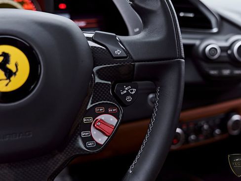 Used 2018 Ferrari 488 GTB RWD image 63