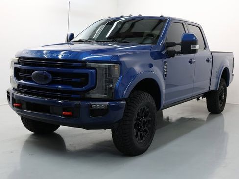 Used 2022 Ford F350 Platinum w/ Tremor Off-Road Package image 60