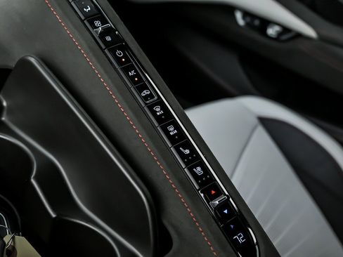 Used 2023 Chevrolet Corvette Stingray Premium Cpe w/ Z51 Performance Package RWD image 38
