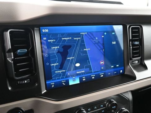 Used 2022 Ford Bronco Wildtrak image 13