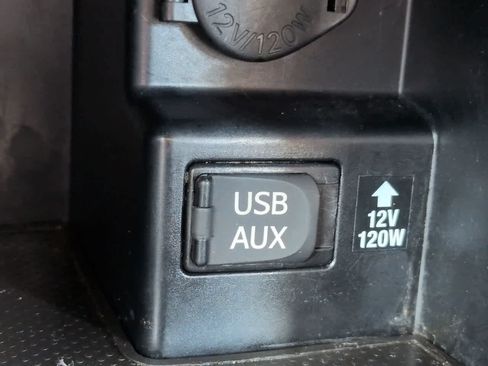 Used 2012 Toyota Camry FWD image 19