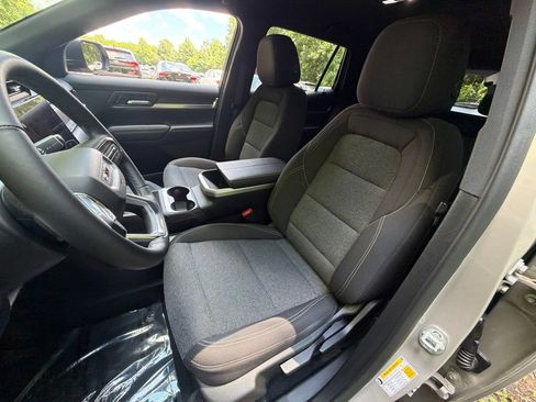 Used 2025 GMC Terrain Elevation FWD image 16