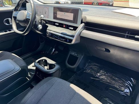 Certified 2024 Hyundai Ioniq 5 SEL RWD image 6