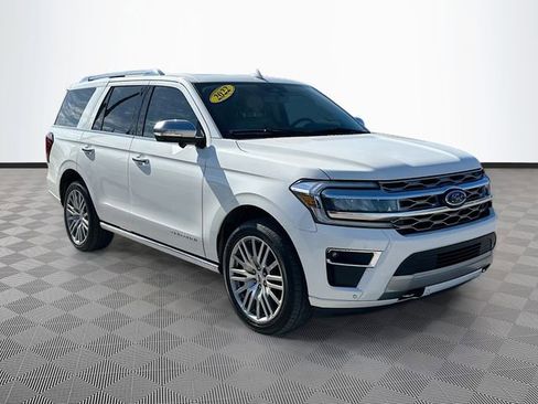 Used 2022 Ford Expedition Platinum image 3