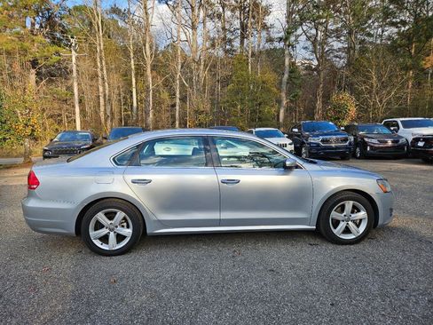Used 2013 Volkswagen Passat 2.5 SE image 12