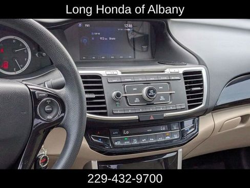 Used 2016 Honda Accord LX image 17