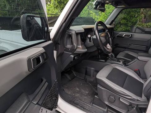 Used 2024 Ford Bronco Big Bend w/ Sasquatch Package AWD/4WD image 23
