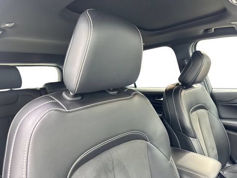 Used 2023 Jeep Grand Cherokee Altitude AWD/4WD image 46