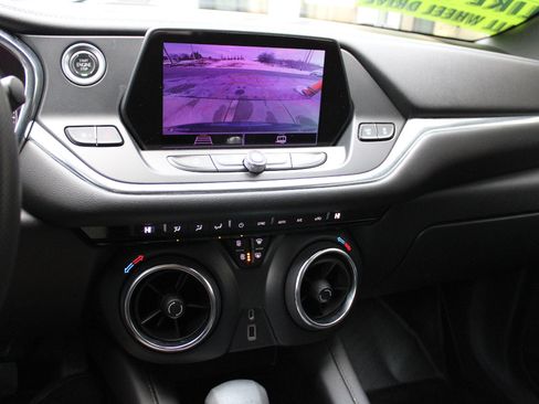 Used 2021 Chevrolet Blazer LT image 27