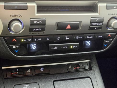 Used 2013 Lexus ES 350 image 32