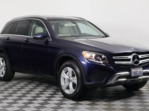Used 2017 Mercedes-Benz GLC 300 image 3