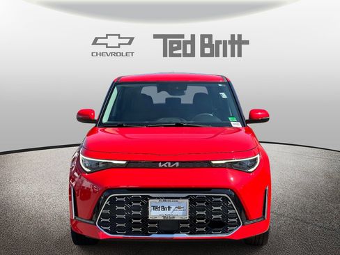 Used 2024 Kia Soul GT-Line w/ Option Group 020 FWD image 2