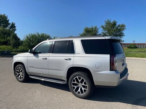 Used 2017 GMC Yukon SLT AWD/4WD image 4