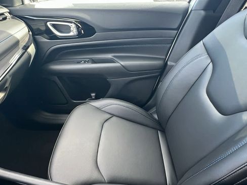 New 2026 Jeep Compass Limited image 12