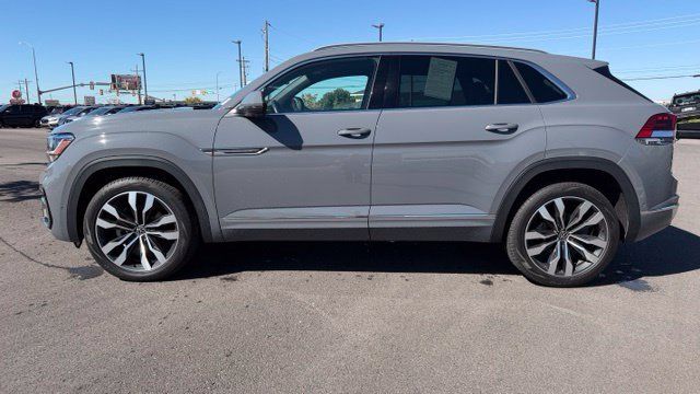 Used 2022 Volkswagen Atlas Cross Sport SEL Premium R-Line AWD/4WD image 5