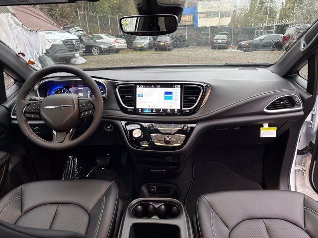 New 2026 Chrysler Pacifica Select w/ S Appearance Package FWD image 11