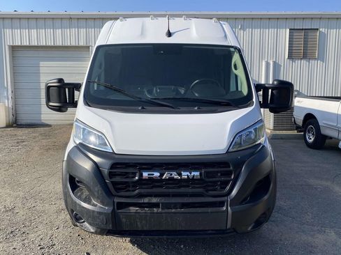 Used 2023 RAM ProMaster 2500 FWD image 2