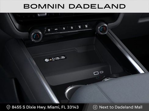 New 2026 Chevrolet Suburban LT image 23