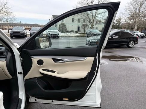 Used 2022 INFINITI QX50 Luxe image 30